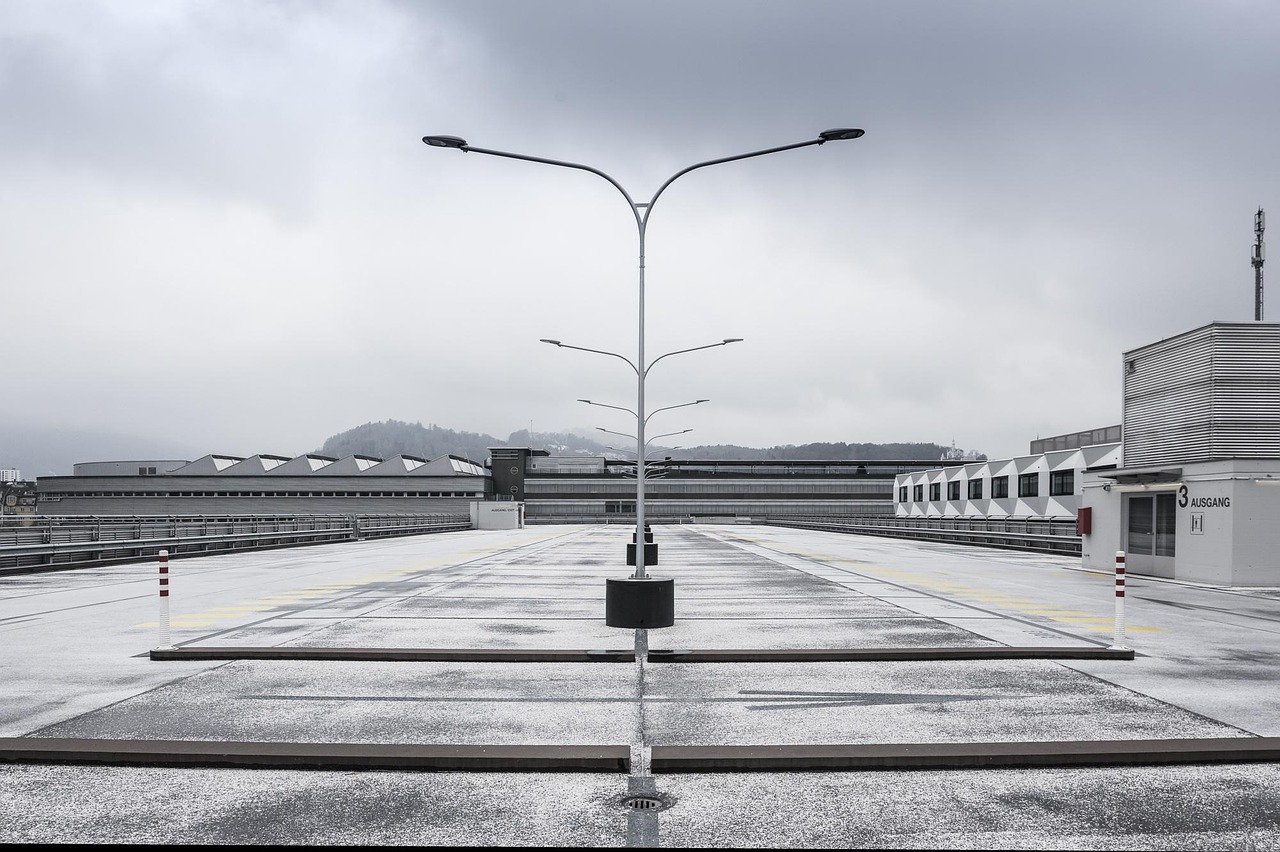 原油期貨上市之路，探索、機(jī)遇與挑戰(zhàn)
