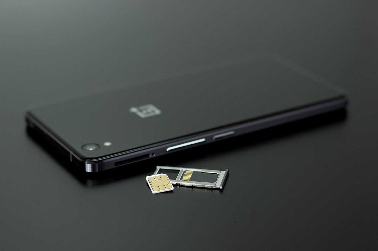 OPPO R9新款手機(jī)，技術(shù)與美學(xué)的極致融合